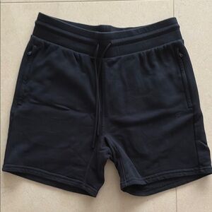 Fabletics Black Athletic Shorts with Elastic Waistband zipper pockets med